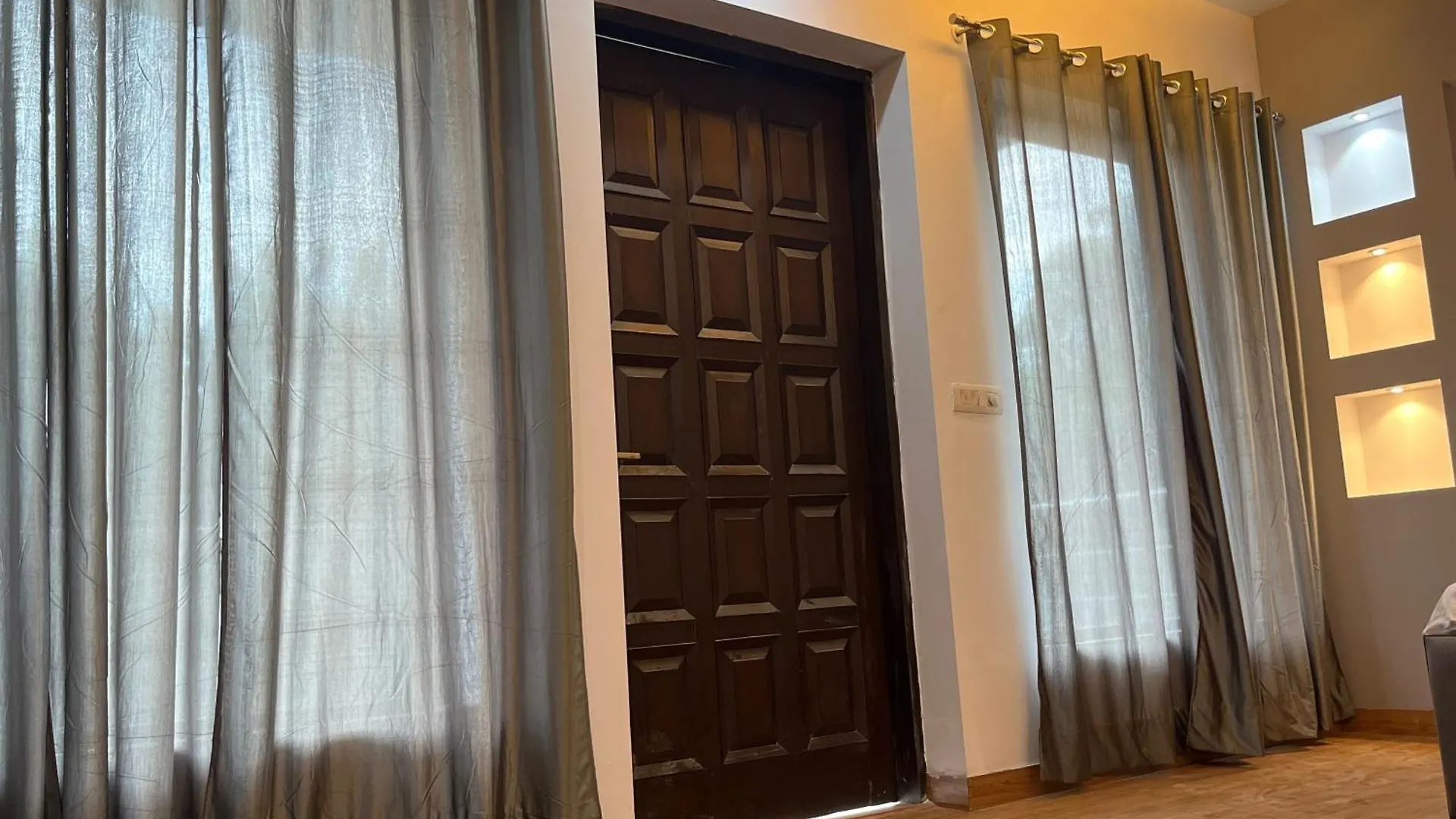 Hotel O The Majestic Residency Gurgaon India